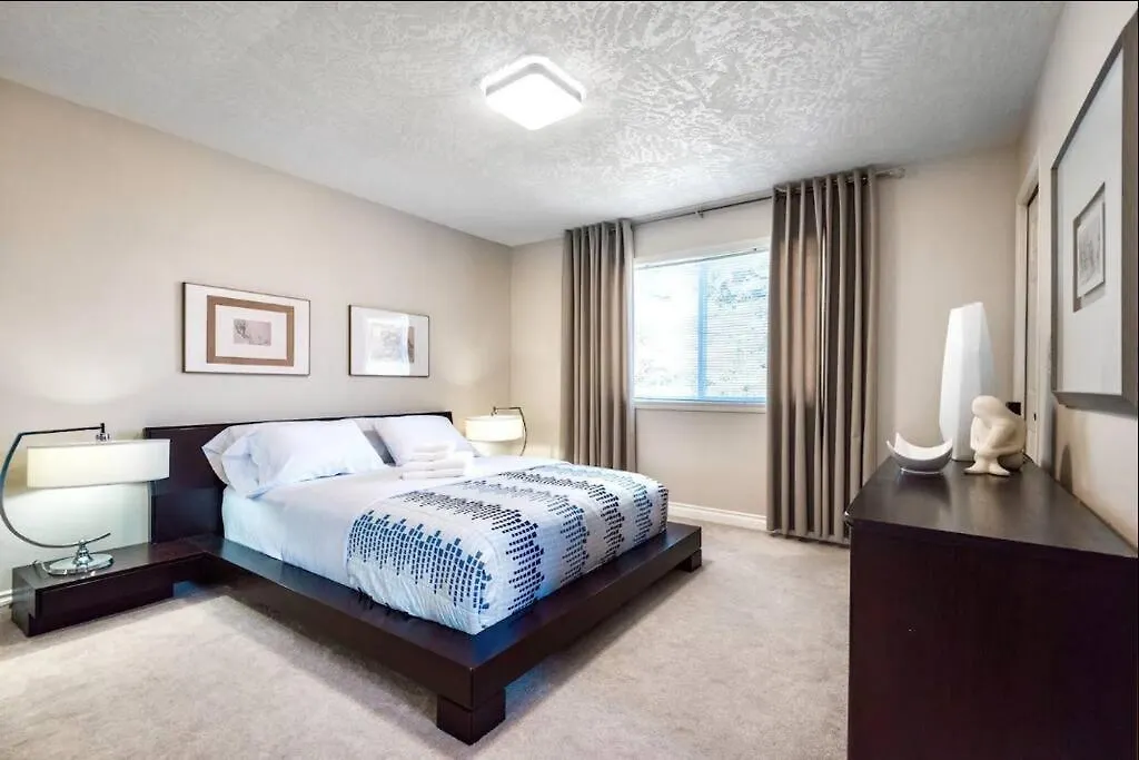 Monthly Furnished Bright Beautiful 3Bedroom Suite 빅토리아