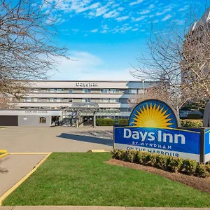 Days By Wyndham On The Harbour Victoria