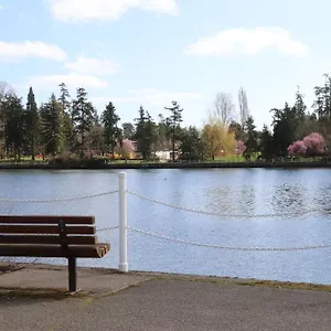 Gorge Waterway Vacation Victoria