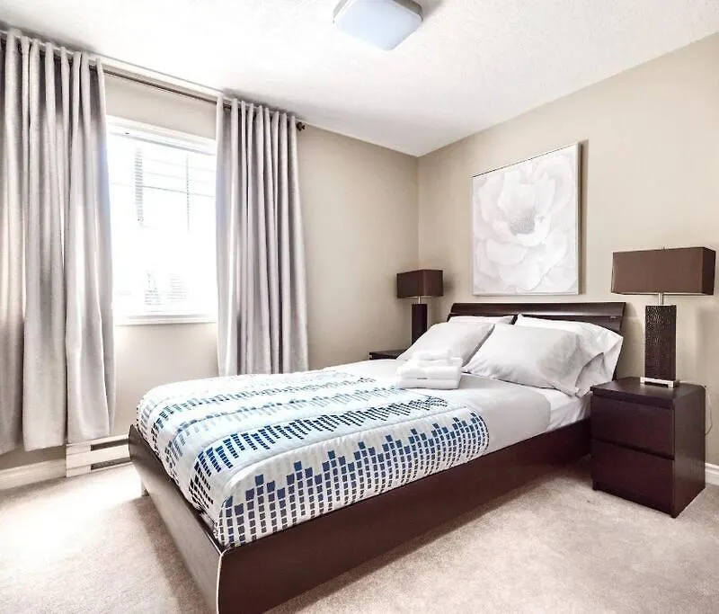 Monthly Furnished Bright Beautiful 3Bedroom Suite Victoria