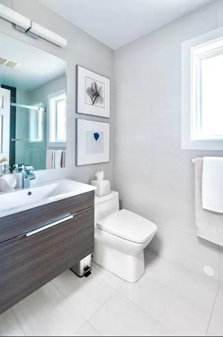 Apartment Monthly Furnished Bright Beautiful 3Bedroom Suite Victoria